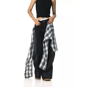 Vente en gros de pantalons en jean pour femmes, style boyfriend, vintage, amples et droits, en tissu patchwork à carreaux - Product Image 2