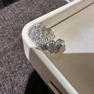 Anillo de Encaje Vintage de Plata Pura S925 Wenchi, Simple y Elegante con Patrón Geométrico, Diseño de Lujo y Nicho, Modelo 22769 - Product Image 5