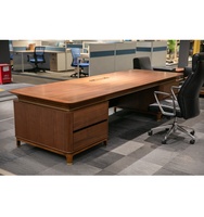 Bureau de direction extensible en bois contemporain haut de gamme EKL, système intelligent, forme en L, mobilier personnalisable pour