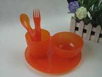 Assiettes jetables en plastique PP certifiées BSCI, motif végétal, lot 2-en-1 pour les fêtes