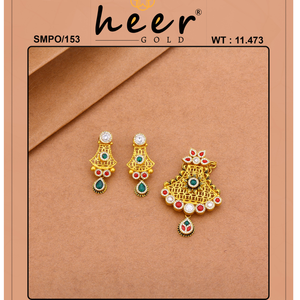 Colgante de oro antiguo de diseño con piedras verdes y rojas, joyería nupcial tradicional, estilo étnico festivo, aspecto elegante. - Product Image 2