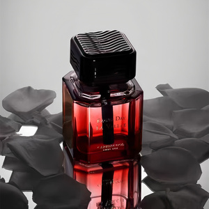 Diffuseur de parfum d'intérieur automobile en verre carré de luxe, personnalisé OEM, pour huiles essentielles longue durée, vente en gros - Product Image 1
