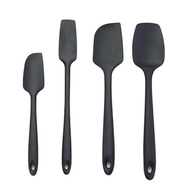 4 pieces in black