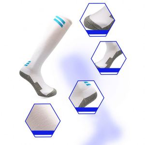 Chaussettes de sport professionnelles de haute qualité, élastiques, pour la ligue de football, avec semelle en tissu éponge, hauteur genou, personnalisables pour équipes sportives - Product Image 5