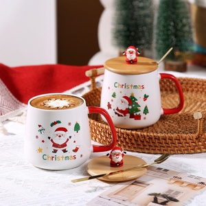 Taza de Cerámica con Diseño de Santa Claus y Árbol de Navidad, con Tapa y Cuchara, Clásica, para Regalo, Ideal para Fiestas - Product Image 3