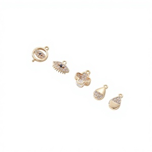 Venta al por mayor de dijes de joyería de moda para mujer, de latón chapado en oro de 14K con circonita en forma de gota, certificados por terceros para la fabricación de joyas. - Product Image 2