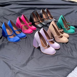 Zapatos de Tacón Grueso de Satén de 8.5cm para Mujer, con Punta Redonda y Tiras, Directo de Fábrica OEM - Product Image 3