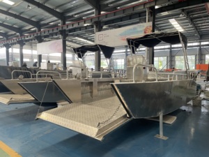 Bateau de pêche en aluminium de 5,8 m, petit bateau de plaisance familial à vendre - Product Image 2