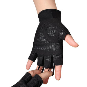 Nouveaux gants de musculation en néoprène à demi-doigts avec logo personnalisé et sangle de poignet réglable pour hommes - Product Image 3