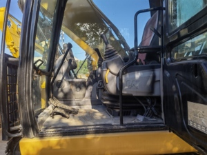 รถขุดตีนตะขาบ Caterpillar 329D มือสอง ขนาด 29 ตัน พร้อมเครื่องยนต์ Cummins ชิ้นส่วนเกียร์ ความจุบุ้งกี๋ 1.7 เมตร - Product Image 6