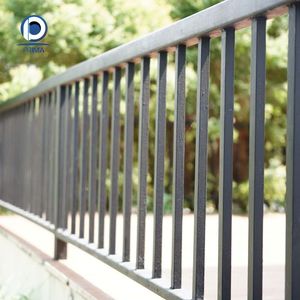 Ringhiera in Ferro Battuto PremierRail con Collare Decorativo Integrato per Scale - Product Image 6
