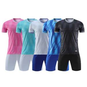 Nueva Camiseta de Fútbol 2025 OEM Transpirable 100% Poliéster, Uniforme de Entrenamiento Personalizado con Nombre de Equipo, Cuello Alto y Mangas Completas - Product Image 1