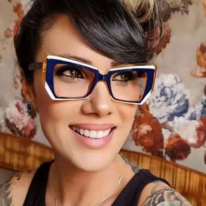 Gafas de Moda con Logotipo Personalizado, Monturas de Gafas TR90 Anti Luz Azul, Gafas de Computadora con Diseño de Ojo de Gato Coloridas para Mujer - Product Image 3