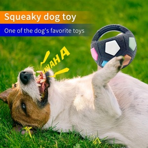 Yeni futbol şekilli köpek çiğnemek oyuncak açık eğitim ve interaktif oyun için dayanıklı diş çıkarma kabartma gıcırtılı top - Product Image 6