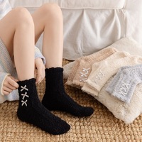 Chaussettes douillettes en gros avec nœud papillon, logo brodé personnalisé, chaussettes de sol moelleuses, chaussettes nuage doux et mignonnes