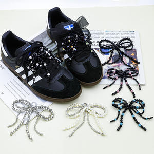 Ornements de <span class=keywords><strong>chaussures</strong></span> en PVC de mode fleurs de <span class=keywords><strong>chaussures</strong></span> arcs de perles faits à la main <span class=keywords><strong>chaussures</strong></span> de sport et bottes décorations de boucle avec accessoires de fleurs - Product Image 1