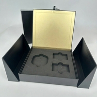 Boîte cadeau magnétique de luxe sur mesure à double porte avec estampage doré pour bougies et flacons de parfum