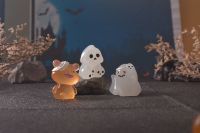 Figurines en résine miniatures phosphorescentes d'Halloween en gros : Décorations fantômes, citrouilles et pierres tombales pour maisons de poupées, micro-paysages et loisirs créatifs DIY