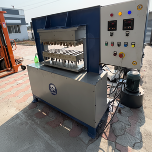 Machine de fabrication de tasses à thé biodégradables écologiques à 40 cavités, équipement de formage automatique pour une production jetable écologique - Product Image 1