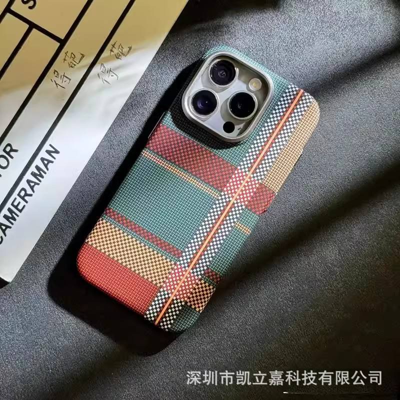 Patrón de cuadros rojos y verdes.