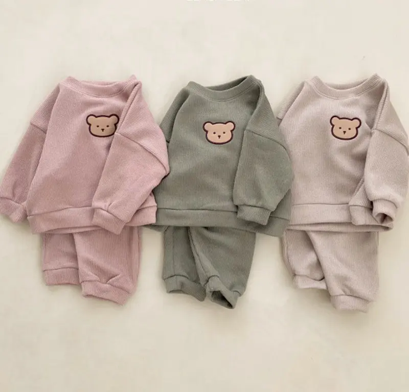 ชุดเสื้อผ้าเด็กทารก,ชุดมีฮู้ดปักรูปหมีสำหรับเด็กชายและเด็กหญิงปี Y209029