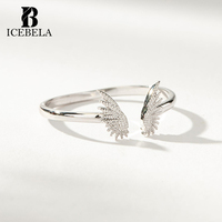 Luxe populaire 925 argent Sterling plaqué or 18 carats ailes d'ange de concepteur de haute qualité anneaux réglables pour les filles
