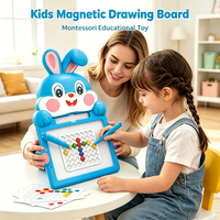 Tableau magnétique en plastique en forme d'ours mignon pour enfants, jouet éducatif avec perles, planche à dessin pour l'apprentissage précoce des tout-petits, entraînement à la concentration
