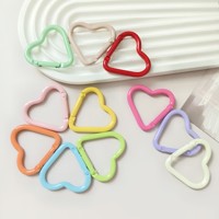 Vente en gros de crochets mousquetons en métal en forme de cœur, colorés, en alliage de zinc, pour accessoires de sacs, breloques de porte-clés et loisirs créatifs, direct usine