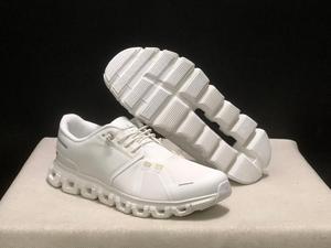 Scarpe Sportive Traspiranti Stile Clouds 6 per <span class=keywords><strong>Uomo</strong></span> e <span class=keywords><strong>Donna</strong></span>, Sneakers Casual alla Moda per Palestra e Passeggio - Product Image 5