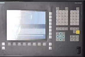 Centre d'usinage vertical CNC 5 axes CMC500f à broche unique, <span class=keywords><strong>portique</strong></span> automatique, outil BT40 pour le métal - Product Image 4