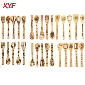 Pala <span class=keywords><strong>de</strong></span> Bambú con Patrón Grabado, Utensilios <span class=keywords><strong>de</strong></span> <span class=keywords><strong>Cocina</strong></span> para Halloween y Navidad, Juego <span class=keywords><strong>de</strong></span> <span class=keywords><strong>Cocina</strong></span>, Regalo Antideslizante y Resistente a Altas Temperaturas - Product Image 1