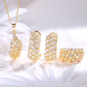 Parures de Bijoux Style Populaire de Dubaï pour Femme avec Bagues, Boucles d'Oreilles et Colliers en Plaqué Or 18k et Zircon Cubique Brillant Façon Diamant - Product Image 5