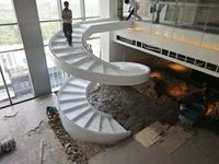 Escaliers en spirale personnalisables à cadre métallique luxueux pour les halls d'hôtel haut de gamme