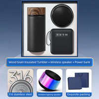 Individuelles Logo 3-teiliges Tech-Geschenkset mit Reise-Thermobecher, tragbarem Bluetooth-Lautsprecher und Powerbank mit Digitalanzeige