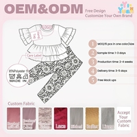 Ensemble deux pièces attrayant pour fille : Haut à volants rouge bordeaux et leggings imprimé tournesol et léopard – Vêtements personnalisés pour tout-petits pour l'extérieur