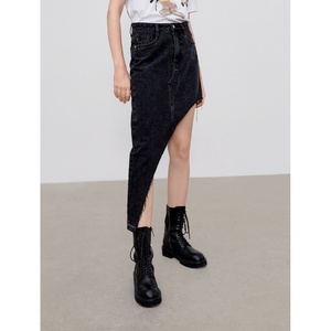 Minifalda de Mezclilla Negra Asimétrica Vintage de Alta Calidad para Mujer, Personalizada al por Mayor - Product Image 3