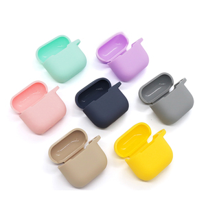 Custodia Protettiva Completa in Silicone Morbido Antiurto con Portachiavi per <span class=keywords><strong>Apple</strong></span> AirPods 4 - Product Image 1