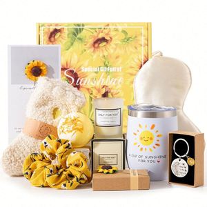 Ensemble cadeau de luxe personnalisé en acier inoxydable pour le bain et le corps, emballage en boîte cadeau avec étiquette privée, comprenant gel douche, lotion et gommage. - Product Image 1