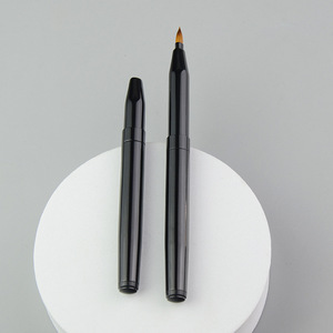 Pinceaux de maquillage personnalisés légers et portables <span class=keywords><strong>Pinceau</strong></span> à <span class=keywords><strong>lèvres</strong></span> <span class=keywords><strong>rétractable</strong></span> à tête unique <span class=keywords><strong>Pinceau</strong></span> de maquillage de voyage en cheveux synthétiques - Product Image 6