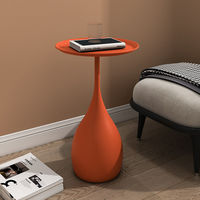 Table basse en fer forgé avec plateau en marbre, mobile et avec rangement, design minimaliste moderne de luxe léger