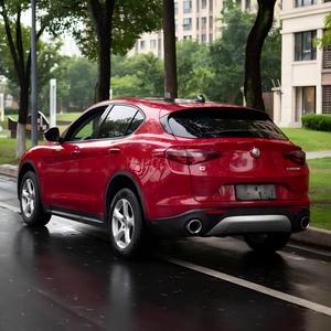 Alfa Romeo <span class=keywords><strong>Stelvio</strong></span> 2.0L Turbo <span class=keywords><strong>Sport</strong></span> SUV d'occasion 2017, voiture familiale de luxe italienne d'occasion - Product Image 2