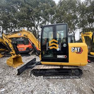 Excavadora de cadenas hidráulica Caterpillar CAT306E2 usada, casi nueva, de 6 toneladas, eficiente en consumo de combustible, potente, con cucharón de 0.25m y 34.7KW de potencia. - Product Image 1