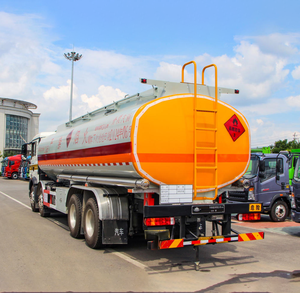<span class=keywords><strong>Camion</strong></span>-citerne Sinotruk Howo TX 8x4 8000 6000 Litres RHD 20CBM pour le <span class=keywords><strong>transport</strong></span> de carburant diesel, <span class=keywords><strong>essence</strong></span>, pétrole et huile, à vendre - Product Image 5