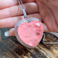 Mode En Gros Naturel Rose Quartz Pierre Collier À La Main En Forme De Coeur Cristal Collier Femmes