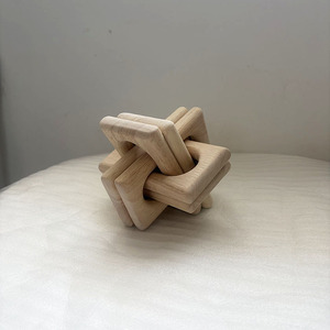 Catena di legno decorativa per tavolino e mensola |   Scultura Artigianale in Legno Naturale con Nodi, Arco Rustico Moderno per Arredamento - Product Image 4