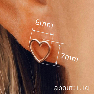 Eleganti Orecchini a Cuore Minimalisti, Gioielli da Donna alla Moda per Uso Quotidiano, Regalo Chic - Product Image 3