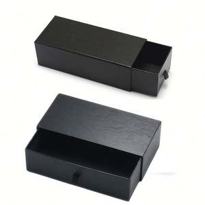 Étui à lunettes rigide noir de type tiroir, personnalisé avec logo, deux tailles, pour lunettes de soleil - Product Image 1