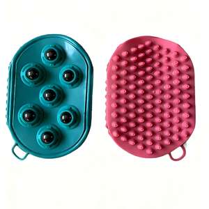 Guanto da massaggio in PVC con palline magnetiche strumento di toelettatura in plastica per la cura del cavallo pettini al Curry di colore personalizzabili - Product Image 1