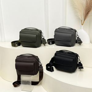 Мужские сумки-мессенджеры из воловьей кожи - Product Image 6