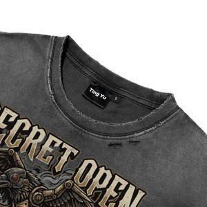 Camisetas de hombre transpirables de manga corta oversize con estampado de letras y llave de cuervo estilo punk, lavado ácido vintage, para venta al por mayor - Product Image 4
